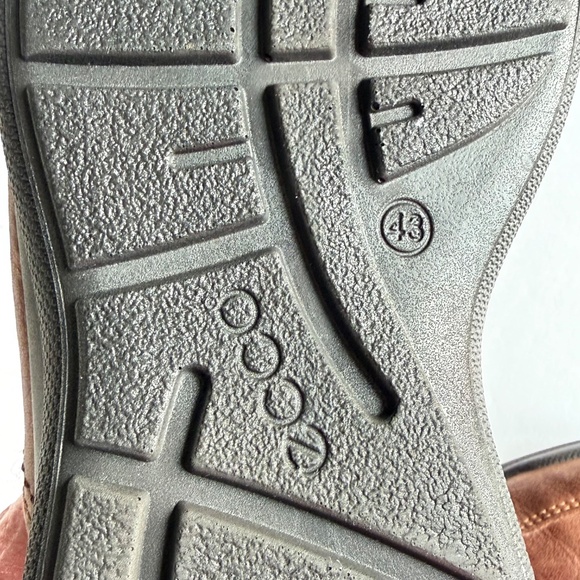 Ecco Men's Leather Slip-On Shoe Size 9.5 (43) - Picture 3 of 5